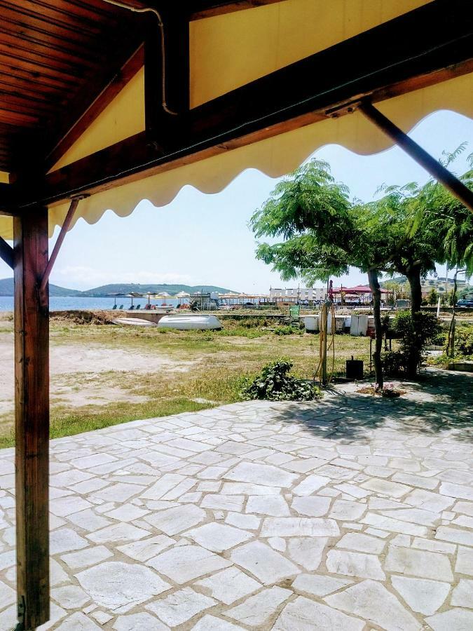 Retro Beach House Неа-Перамос Экстерьер фото