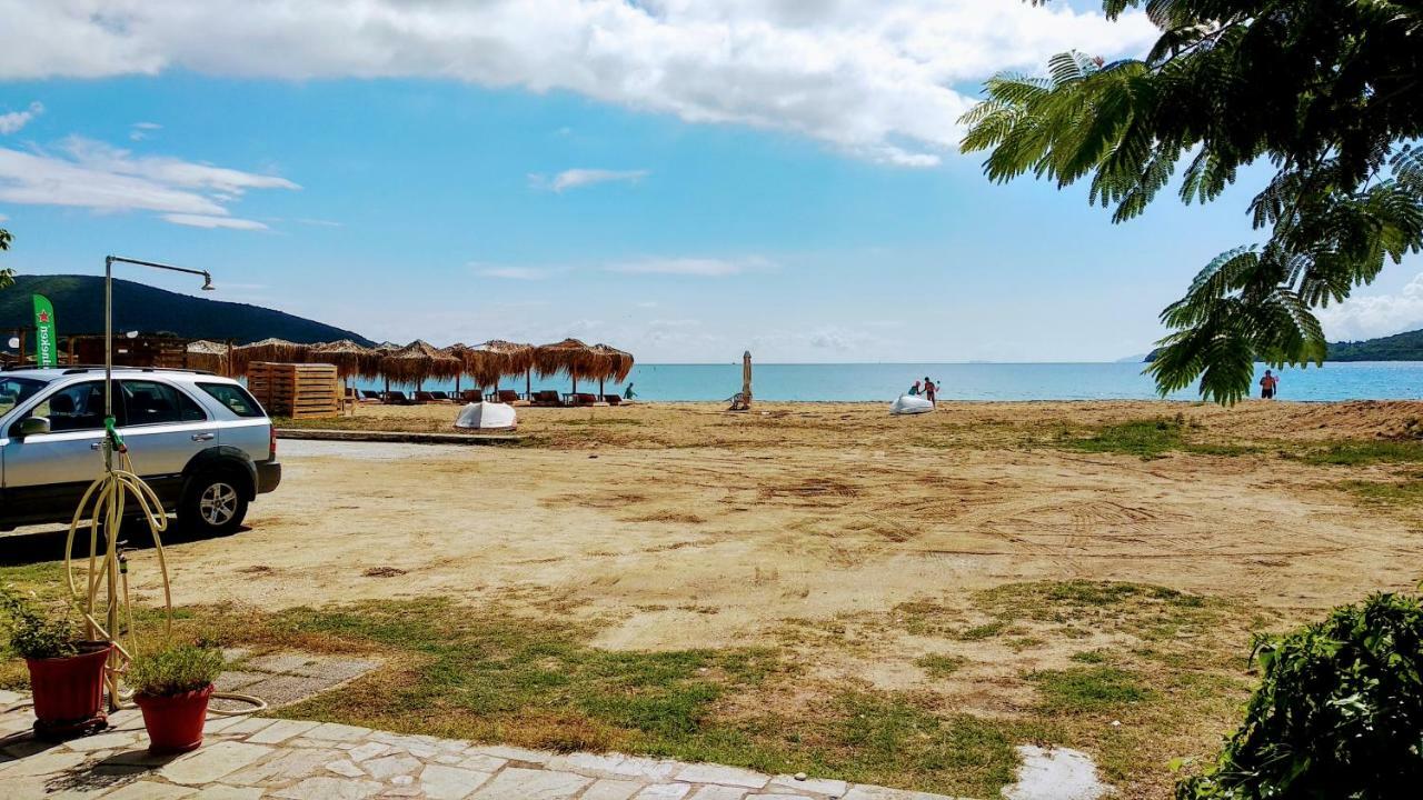 Retro Beach House Неа-Перамос Экстерьер фото